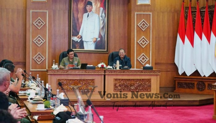 Darurat Bencana Banjir, Gubernur Bali Wayan Koster Gelar Rapat Darurat Bersama BNPB