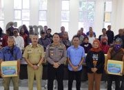 Satlantas Polres Gresik Rayakan HUT Lantas ke-70 dengan Baksos dan Pelatihan UMKM untuk Pekerja Terdampak PHK