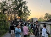 Dump Truk Bermuatan Pasir Tabrak Rumah di Bangkalan, Dua Anak Tewas Tertimpa