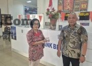 Satpas Colombo Surabaya Meriahkan Hari Batik Nasional, Petugas Layani Masyarakat dengan Batik Nusantara