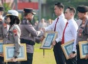 Satreskrim Polres Gresik Terima Penghargaan Kapolda Jatim Usai Ungkap Kasus Pembunuhan 1×24 Jam