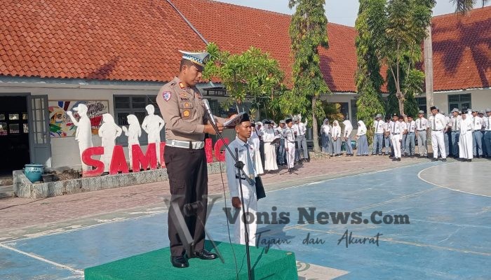 Polantas Menyapa, Satlantas Polres Sampang Ajak Siswa SMAN 1 Sampang Jadi Pelopor Keselamatan Berlalu Lintas