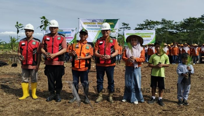 Perhutani KPH Bondowoso Optimalkan Fungsi Ekologis Hutan melalui Gound Braeking Besama IIKP dan Lintas Sektor