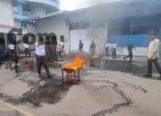 Satpam Haleyora Powerindo Gelar Refreshment Simulasi Pemadaman APAR dan APAT di PLN UIP JBTB
