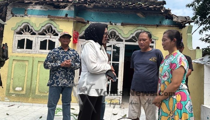 Wabup Sidoarjo Tinjau Kerusakan Rumah Warga Kedungsugo Akibat Angin Kencang dan Pastikan Warga Terdampak Segera Dapat Bantuan Renovasi