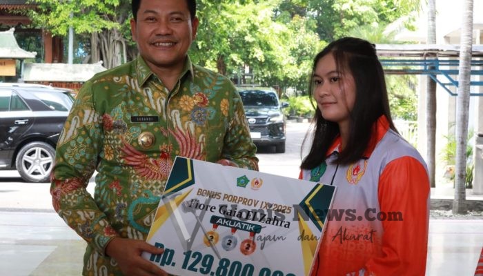 Serahkan Bonus Atlet Porprov IX, Bupati Subandi: Pemkab All Out Dukung Atlet Sidoarjo