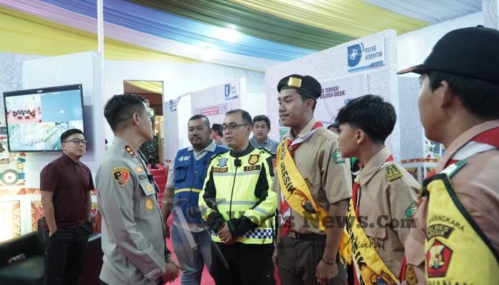 Pastikan Keamanan Nataru, Kapolres Gresik Pantau Langsung Kesiapan Pos Pelayanan Gress Mall