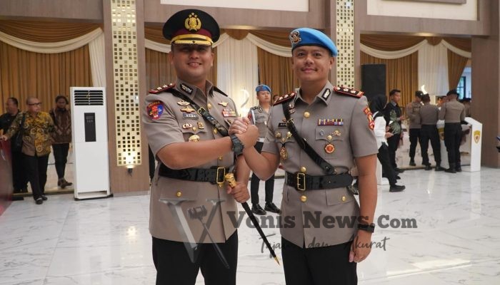 Serah Terima Jabatan Kapolres Gresik, AKBP Ramadhan Nasution Gantikan AKBP Rovan Richard Mahenu