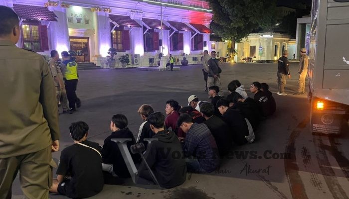 Patroli Cepat Team Jogoboyo Polrestabes Surabaya Amankan 18 Pemuda Diduga Terlibat Bentrok Silat di Kedungdoro