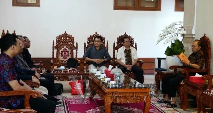 Gubernur Wayan Koster Perkuat Ekonomi Bali Berbasis Koperasi dan Produk Lokal