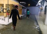 Kalapas Tegal Turun Langsung Pantau Banjir di Blok Hunian dan Kantor Lapas pada Dini Hari