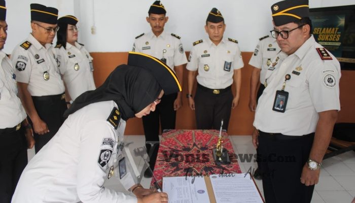 Lapas Tegal Perkuat Struktur Organisasi, Kalapas Lantik 5 Pejabat Manajerial Baru