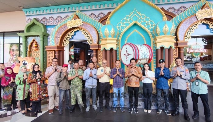 Bupati Sidoarjo Sidak Harga dan Kualitas Sembako Jelang Lebaran, Pastikan Stok Aman dan Harga Stabil