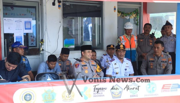 Kapolres Gresik Tinjau Pos Pam Pelabuhan, Pastikan Pengamanan Mudik Laut Siap