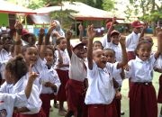 Sambut Hari Suci Nyepi, Danantara Indonesia dan PLN Salurkan 5.000 Paket Perlengkapan Sekolah ke Tiga Provinsi di Indonesia