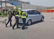 Respons Cepat Polantas Gresik Tangani Kendaraan Mogok di Sembayat, Arus Mudik Kembali Lancar