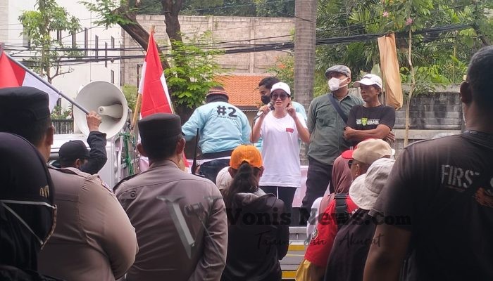 Dua Wajah Kekuasaan? Demo Memanas di Kantor Gerindra Surabaya, Relawan Desak Sanksi Tegas untuk Rahmat Muhajirin