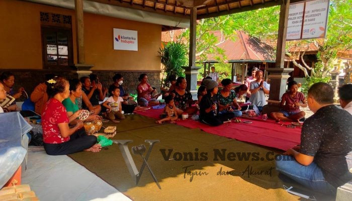 BRI Kanca Amlapura Dorong UMKM Naik Kelas, Pengrajin Batok Kelapa Desa Abang Tembus Pasar Nasional hingga Internasional