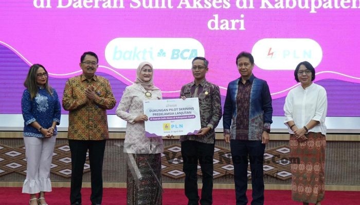 Momen Hari Kartini, PLN Salurkan Alat Deteksi Dini Risiko Kehamilan untuk Layanan Masyarakat di Garut Guna Dukung Penurunan Angka Kematian Ibu