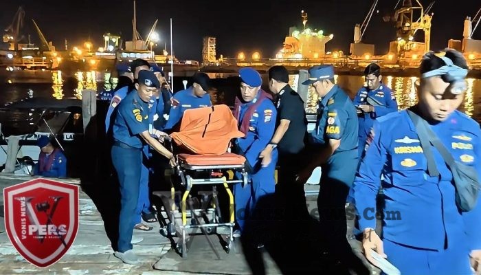 Perahu Muat 3 Ton Besi Tua Tenggelam di Perairan Gresik, 1 ABK Tewas, 2 Hilang Masih Diburu Tim SAR