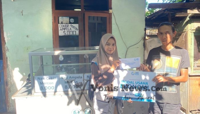 YBM PLN UIP JBTB Bantu Modal Usaha Pedagang Ayam Geprek di Ketintang