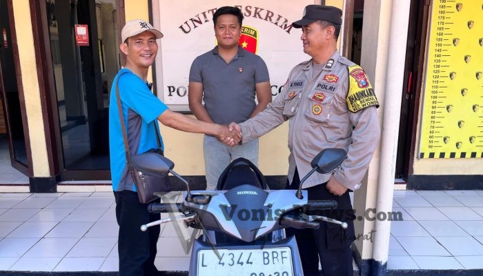 Dua Pelaku Curanmor Spesialis 15 TKP Dibekuk Polsek Wonocolo Saat Beraksi di Margorejo