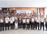 Kapolres Gresik Beri Reward Personel Berprestasi, Dorong Semangat Pengabdian dan Pelayanan Prima