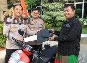 Polsek Jajaran Polres Gresik Gerak Cepat Ungkap Begal dan Curanmor, Motor Korban Langsung Dikembalikan
