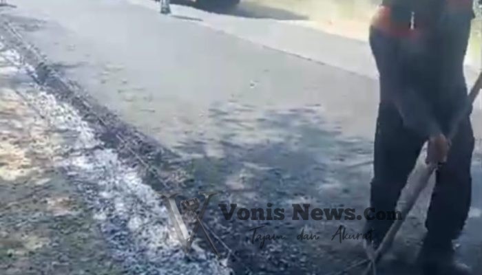 Proyek Overlay Jalan Mastrip Jombang Dikebut, Publik Diminta Kawal Ketat Kualitas Aspal dan Material Hasil Kerukan