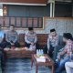 Wakapolda Jatim dan Kapolres Gresik Takziah ke Keluarga Kusaeni, Perkuat Kepedulian dan Kedekatan Polri dengan Masyarakat