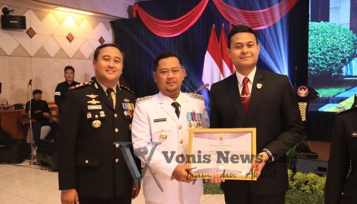 80 Tahun Mengabdi, Polri untuk Masyarakat: Forkopimda Gresik Perkuat Sinergi Lewat Upacara dan Tasyakuran Hari Bhayangkara ke-80