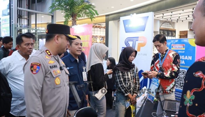 Dahlan Iskan Apresiasi Layanan SKCK Jemput Bola Polres Gresik di Job Fair Tematik 2026, Permudah Pencari Kerja