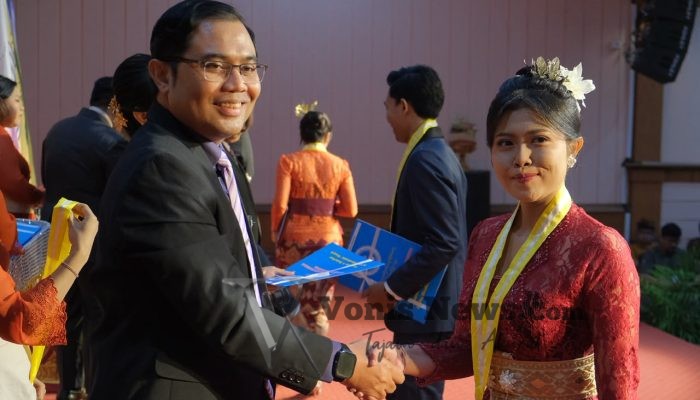 FKIP Universitas Dwijendra Lepas 42 Sarjana Baru, Siapkan Lulusan Berkarakter, Adaptif, dan Siap Bersaing