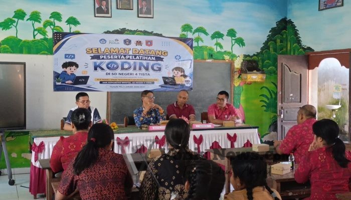 Peringati HUT ke-81 RI, PLN UIP JBTB Gelar Program TJSL Pelatihan Coding AI di SDN 4 Tista Karangasem