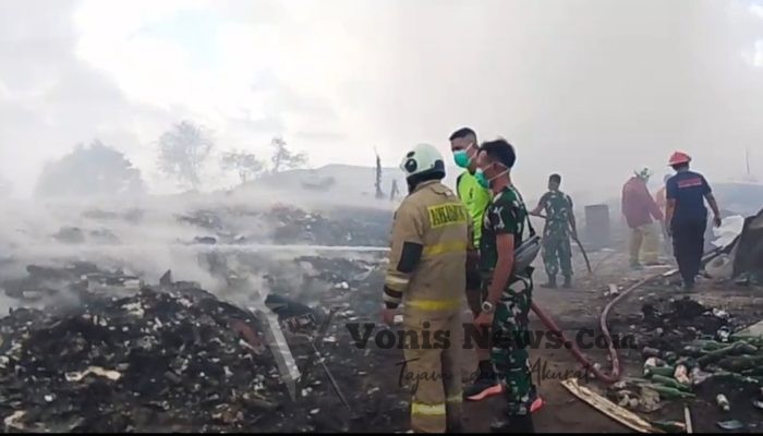 Kodam IX/Udayana Gerak Cepat Tangani Kebakaran Denpasar, Empat Mobil Damkar Bantuan Kasad Dikerahkan