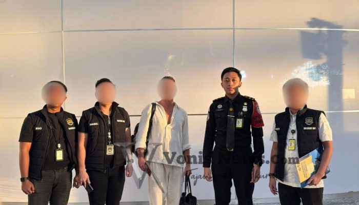 Imigrasi Ngurah Rai Deportasi 12 WNA, 8 Terbukti Overstay Lebih dari 60 Hari