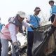 Srikandi PLN Icon Plus Jatim Bersama Warga Jaga Lingkungan Pesisir Kampung Nelayan Kalibuntu