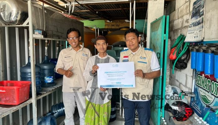 Dorong Kemandirian Pesantren, YBM PLN UIP JBTB Bantu Pengembangan Usaha AMDK di Mojokerto
