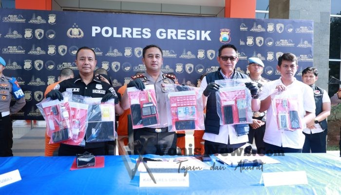 Polres Gresik Bongkar Jaringan Sabu di Menganti, 5 Tersangka Ditahan dengan Barang Bukti 31,8 Gram