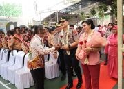 Kapolres Pelabuhan Tanjung Perak Kunjungi SMP Kemala Bhayangkari 8, Tanamkan Nilai Disiplin dan Karakter kepada Siswa