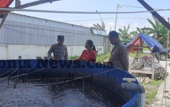 Polsek Kebomas Cek Kolam Ikan di Prambangan, Perkuat Ketahanan Pangan Nasional